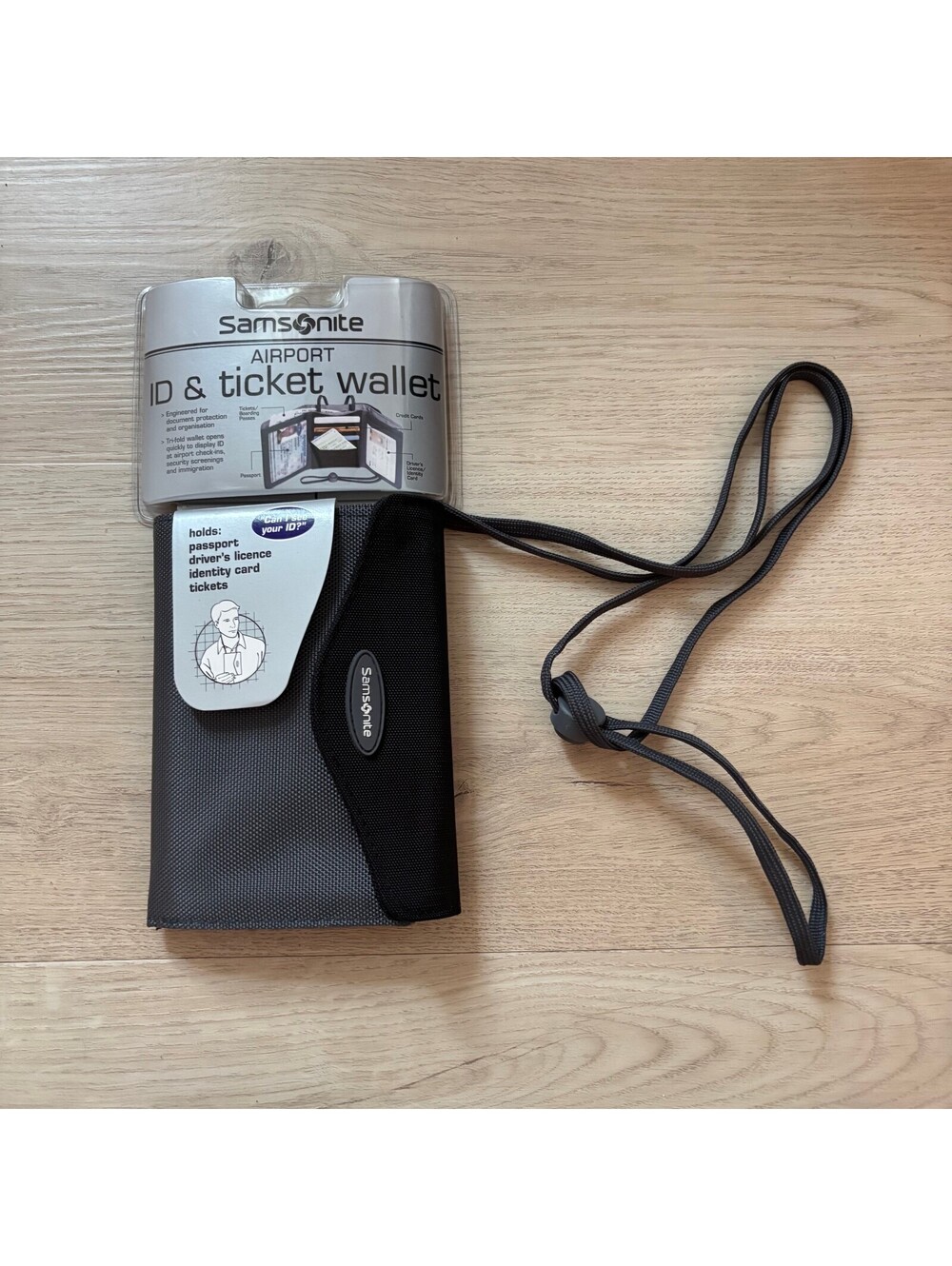 Samsonite NWT Black Gray Airport ID and Ticket Wallet Travel Wallet
